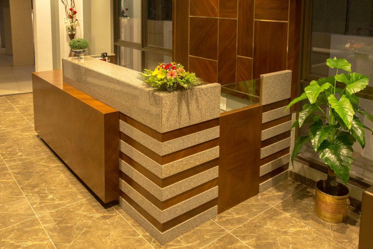 Hotel Nirvana Alibag Bagian luar foto